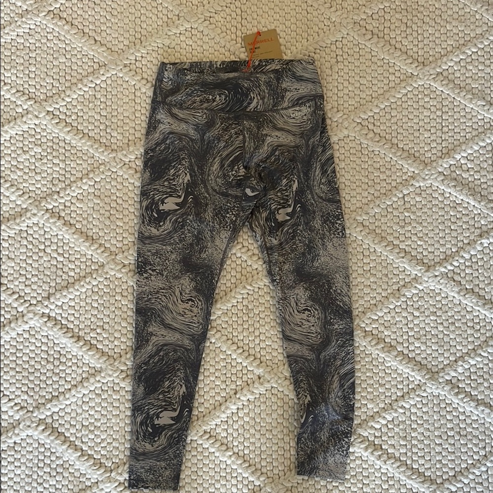 NWT Merrell Women's Black and Gray Leggings